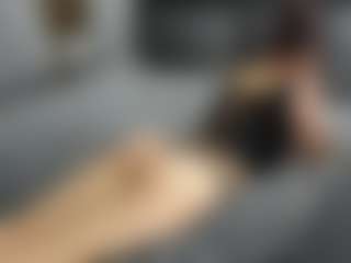 Live cam show with Dyanne18 - Interactivetoy on CSO-WL