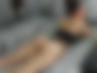 Live cam show with Dyanne18 - Smoke on camgirlchat.live