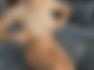 Live cam show with Dyanne18 - Smoke on crypto-cams