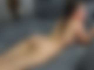 Live cam show with Dyanne18 - Doggy on xplaylive.com