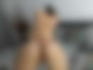 Live cam show with Dyanne18 - Smoke on sexylive.show