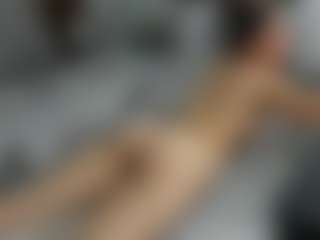 Live cam show with Dyanne18 - Interactivetoy on Strip Flash - Live Sex Shows