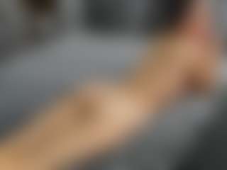 Live cam show with Dyanne18 - Smoke on WildCum