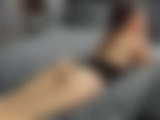 Live cam show with Dyanne18 - Smoke on Camsoda