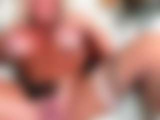 Live cam show with musclemama4u - Shredded on Camsoda