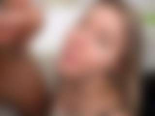 PeachAnna's Live Sex Cam Show