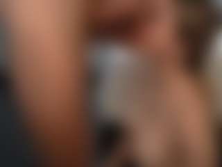 PeachAnna's Live Sex Cam Show