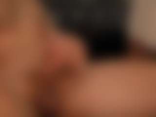 PeachAnna's Live Sex Cam Show