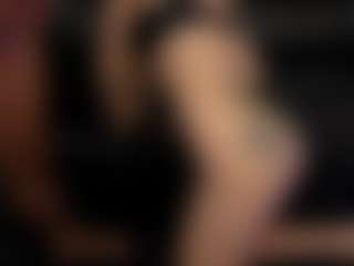 Live-Cam-Show mit PeachAnna - Car auf Camsoda