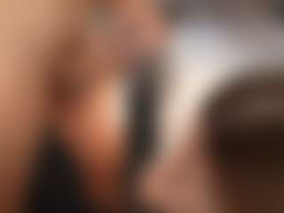 Live-Cam-Show mit PeachAnna - Threesome auf Camsoda