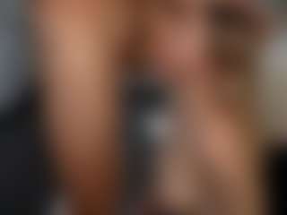 PeachAnna's Live Sex Cam Show
