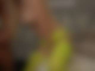 Live cam show with PeachAnna - Car on Mixed Magazine Live