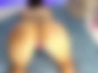 Live cam show with Alexa Whittee - Show on testsause.com