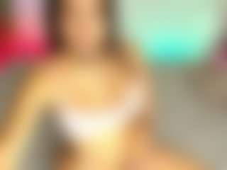 Live cam show with Alexa Whittee - Show on Camsoda