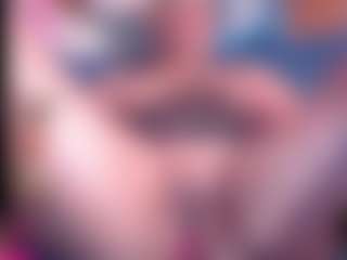 ingritbittch's Live Sex Cam Show