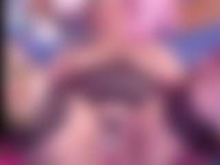 Live cam show with ingritbittch - Thick on AdultVida.com