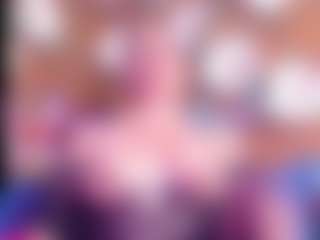 ingritbittch's Live Sex Cam Show