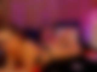 Live cam show with Ariana - Tiny on livesuperchat.net
