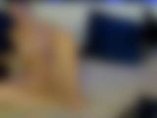 Live cam show with Ariana - Tiny on Camsoda