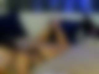 Live cam show with Ariana - Tiny on Camsoda