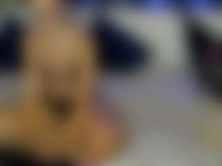 Live cam show with Ariana - Tiny on Camsoda
