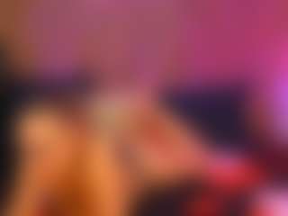 Live cam show with Ariana - Tiny on Camsoda