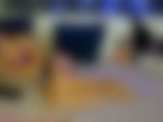 Live cam show with Ariana - Tiny on AdultVida.com