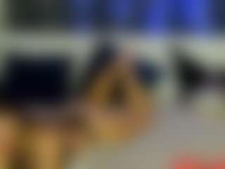 Live cam show with Ariana - Tiny on SmokeAndPoke