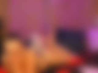 Live cam show with Ariana - Tiny on Fit Hotties