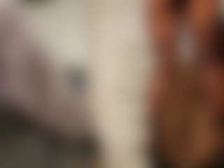 Live cam show with Angellyque - Lips on Cam Slut