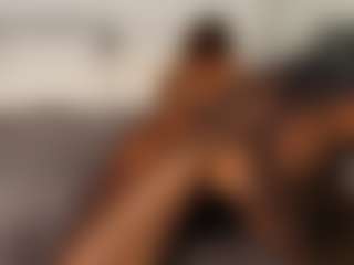 Live cam show with Angellyque - Lips on TastyBlacksLive