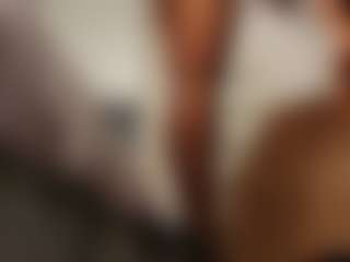 Live cam show with Angellyque - Long Hair on CamwithHer