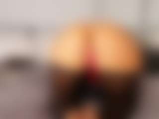 Live cam show with Angellyque - Shaved on liverealitysex.com