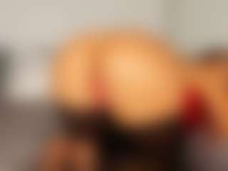Live cam show with Angellyque - Shaved on Gym Cam Girls