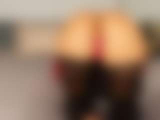 Live cam show with Angellyque - Long Legs on instabang