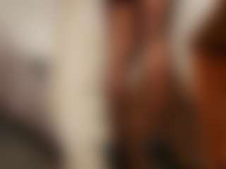 Live cam show with Angellyque - Long Legs on Dare Cams