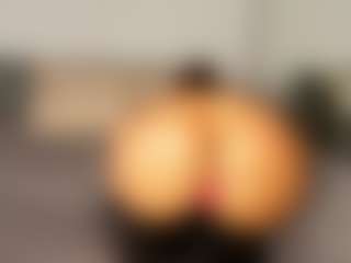 Live cam show with Angellyque - Bisexual on Camsoda