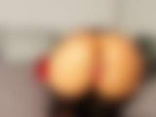 Live cam show with Angellyque - Sensual on slutload