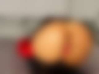 Live cam show with Angellyque - Brown Hair on CamwithHer