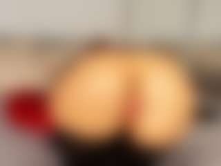 Live cam show with Angellyque - Sensual on intimatelivegirls.com