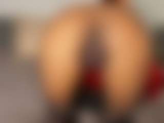Live cam show with Angellyque - Long Legs on xDating