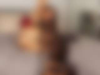 Angellyque MILF webcam performer live streaming