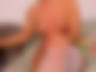 Live cam show with LexiLow - Blondie on Camming Site
