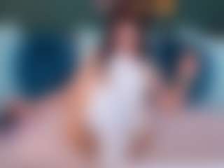 Live cam show with SonyaFoxx - Spoiled on hotwifechat.live