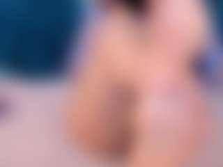 Live cam show with SonyaFoxx - Pegging on Camsoda