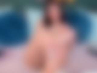 Live cam show with SonyaFoxx - Pegging on Camsoda