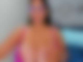 Live cam show with TefaVega - Spanks on wildcum.com