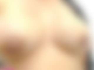 Live cam show with squirth - Athletic MILF on Camiplay Live