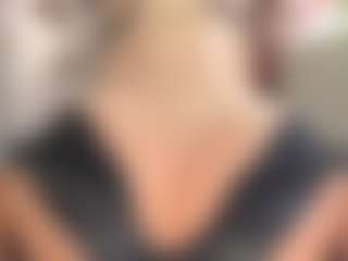 sassyt33n's Live Sex Cam Show