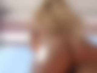 sassyt33n's Live Sex Cam Show